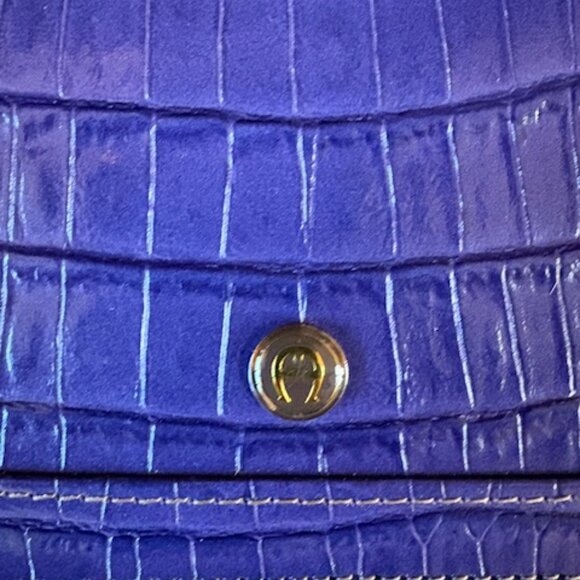 New Old Stock Etienne Aigner 80s 90s Purple Croco Embossed Leather Wallet - Picture 2 of 7